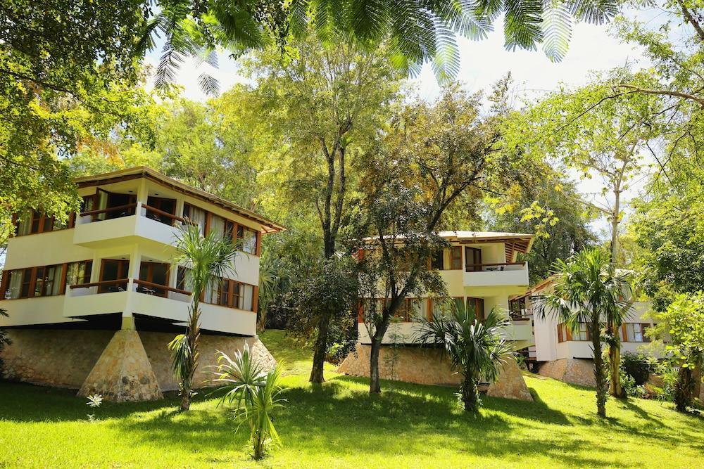 Maya Hotel Flores