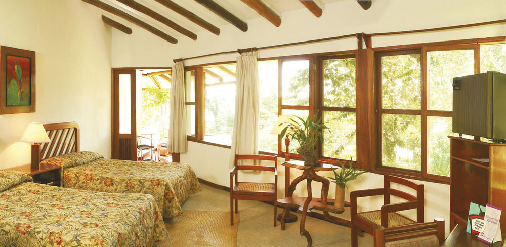 Hotel Maya Flores